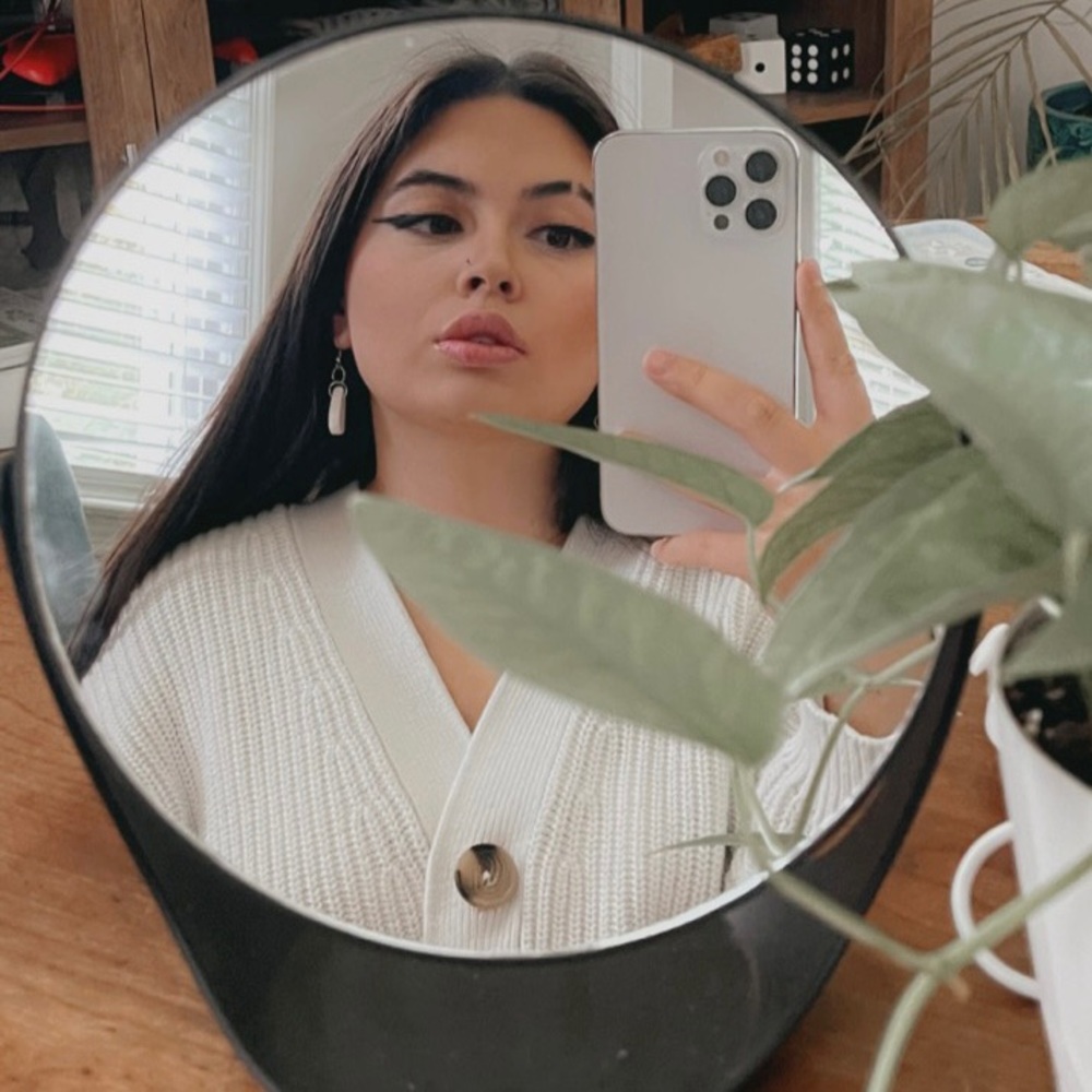 Handmade tear dropped shaped drop down hook dangling set of earrings